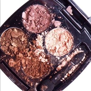 No more broken eye shadows! Try something better!